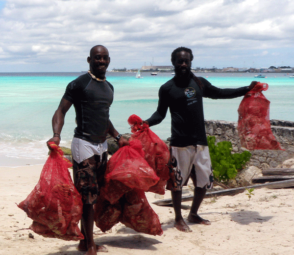 PADI PAWARE Barbados Blue clean-up Roger and Curtis